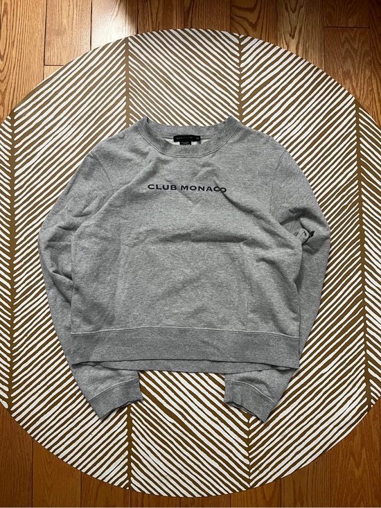 Club Monaco Sweaters - Club Monaco Vintage Women’s Sweater (women’s L)